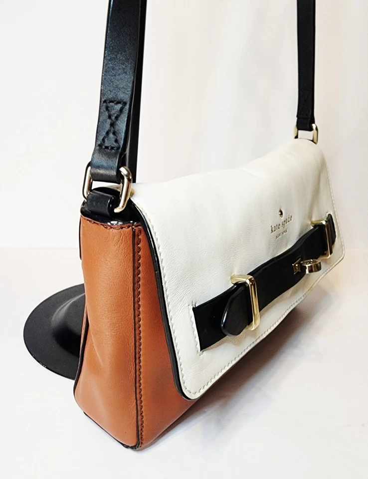 Bandolera Kate Spade New York Tri Color Cuero Hebilla Giratoria Solapa Foto 4 de 4