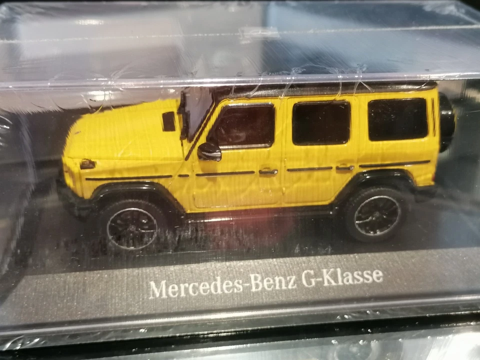Norev 1/43 Mercedes Classe G500 Sun Yellow Box Dealer Edition - Immagine 2 di 4