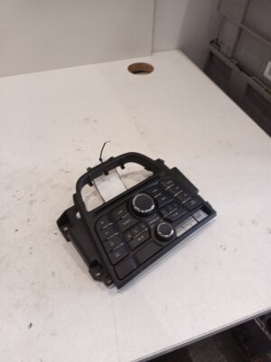 Vauxhall (Opel) Astra Design CDTI Ecoflex S/S 2015 RADIO AUDIO BEDIENFELD