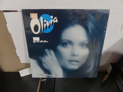 Olivia Newton John Let Me Be There LP MC 389