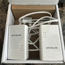 2x Netgear PowerLINE Extender and Extra Outlet PLP1200S 1200Mbps HomePlug D