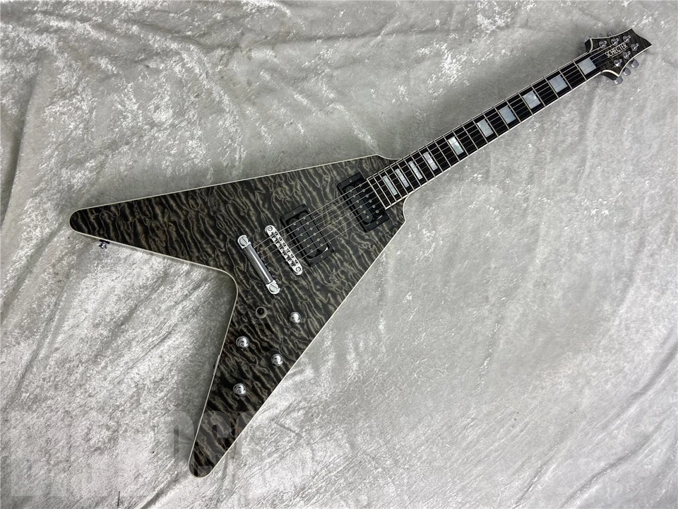 Guitarra Eléctrica Usada CHECTER USA V-1 TAPA DE ARCE ACOLCHADA Foto 3 de 4