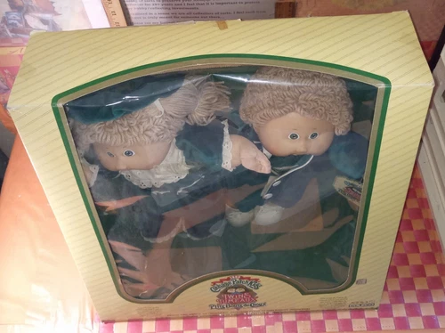 Cabbage Patch Kids, TWINS, vtg 1984-85 in orig box w/tags, 16"h, by Caleco, 19"H