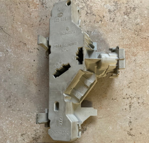 VW Polo 6N orig. HELLA Lampenträger Rücklicht links 6N0945257A 962565