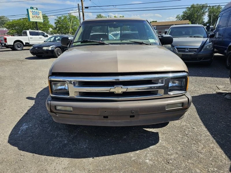 Luz antiniebla/marca/estacionamiento/giro/lámpara S10/S15/SONOMA CAMIÓN PASAJERO 94 95 96 97 Foto 2 de 4