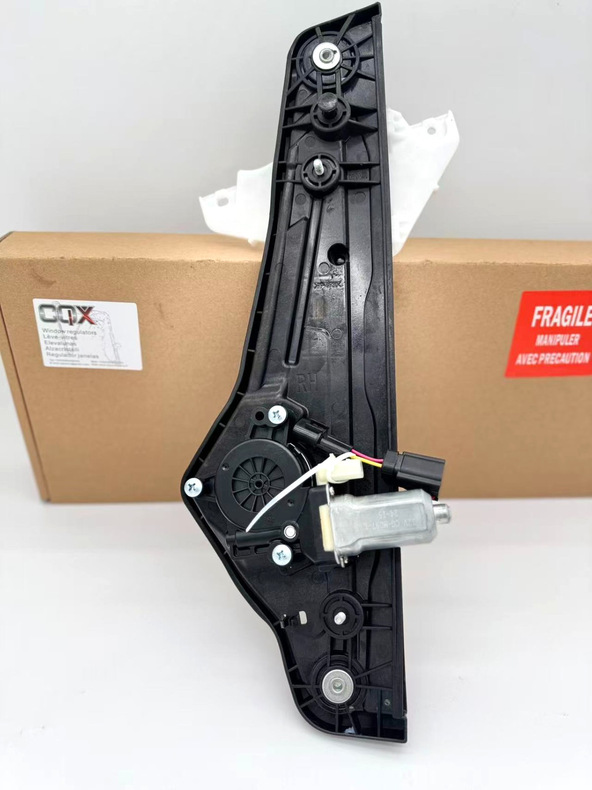 Lève-vitre avant droit Hyundai Veloster pour supprimer les bruits et pannes 824022V000