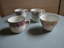 4 schöne alte Kaffeetassen mit Blumen-+ Rose...