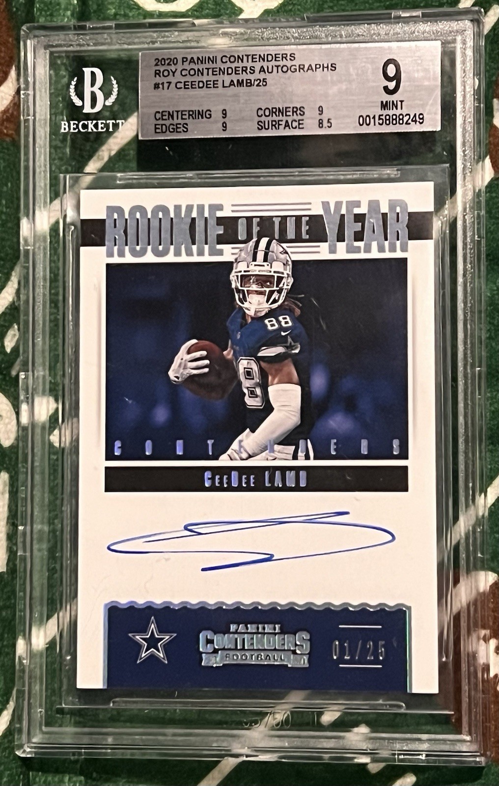 2020 Panani Contenders Rookie of The Year Autograph /25 CeeDee Lamb BGS 9 RC