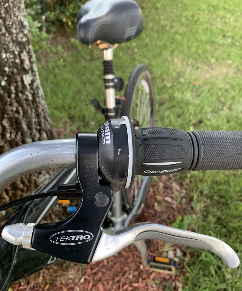 Trek 7200 Hybrid Bike, 17.5” frame,  USA Made - Image 4 of 4