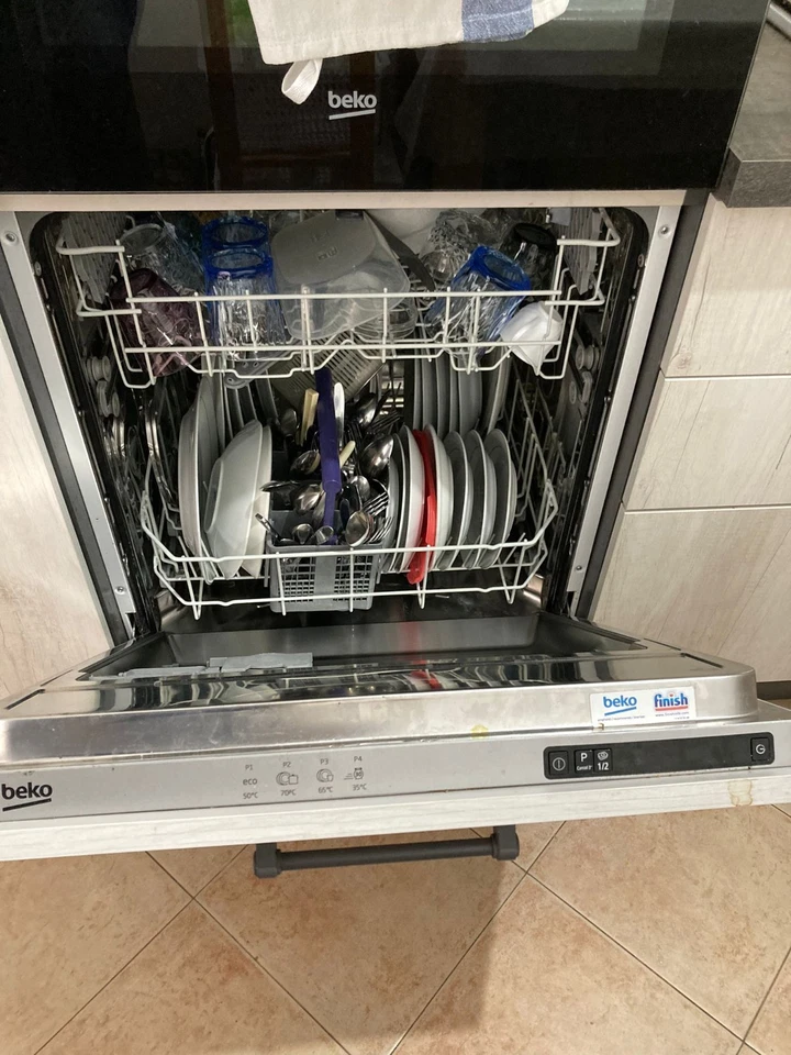 Cucina nuova, poco usata, compresi tutti elettrodomestici - Immagine 3 di 4