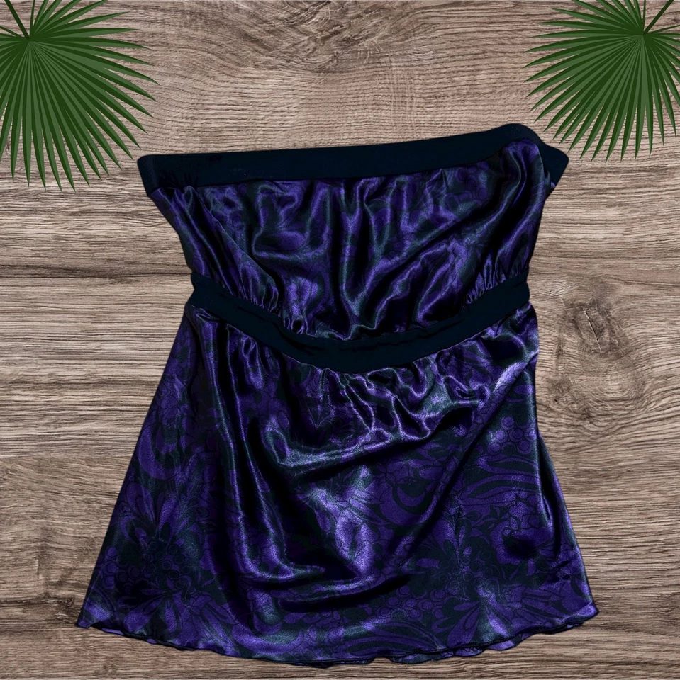 Blusa sin tirantes Lane Bryant para mujer 18/20 púrpura negra floral satinado Foto 4 de 4