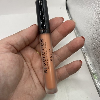 Revolution Matte Mat Knockout Lip  