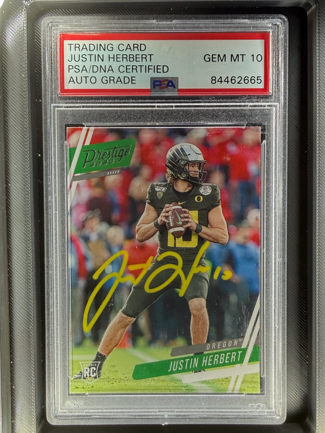 Justin Herbert Panini Chronicles Draft Picks Prestige #4 Autograph