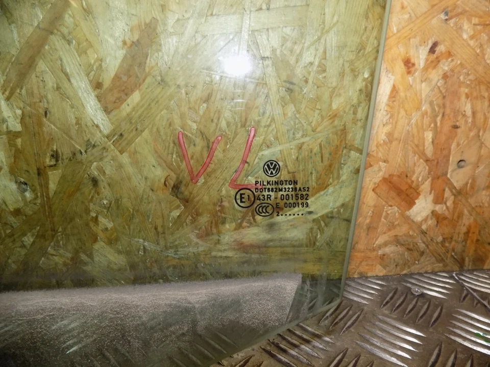 VW Touran 1T0 Match 1,6 TDI Türfensterscheibe Vorne Links Fenster Scheibe Fahrer - Bild 2 von 2