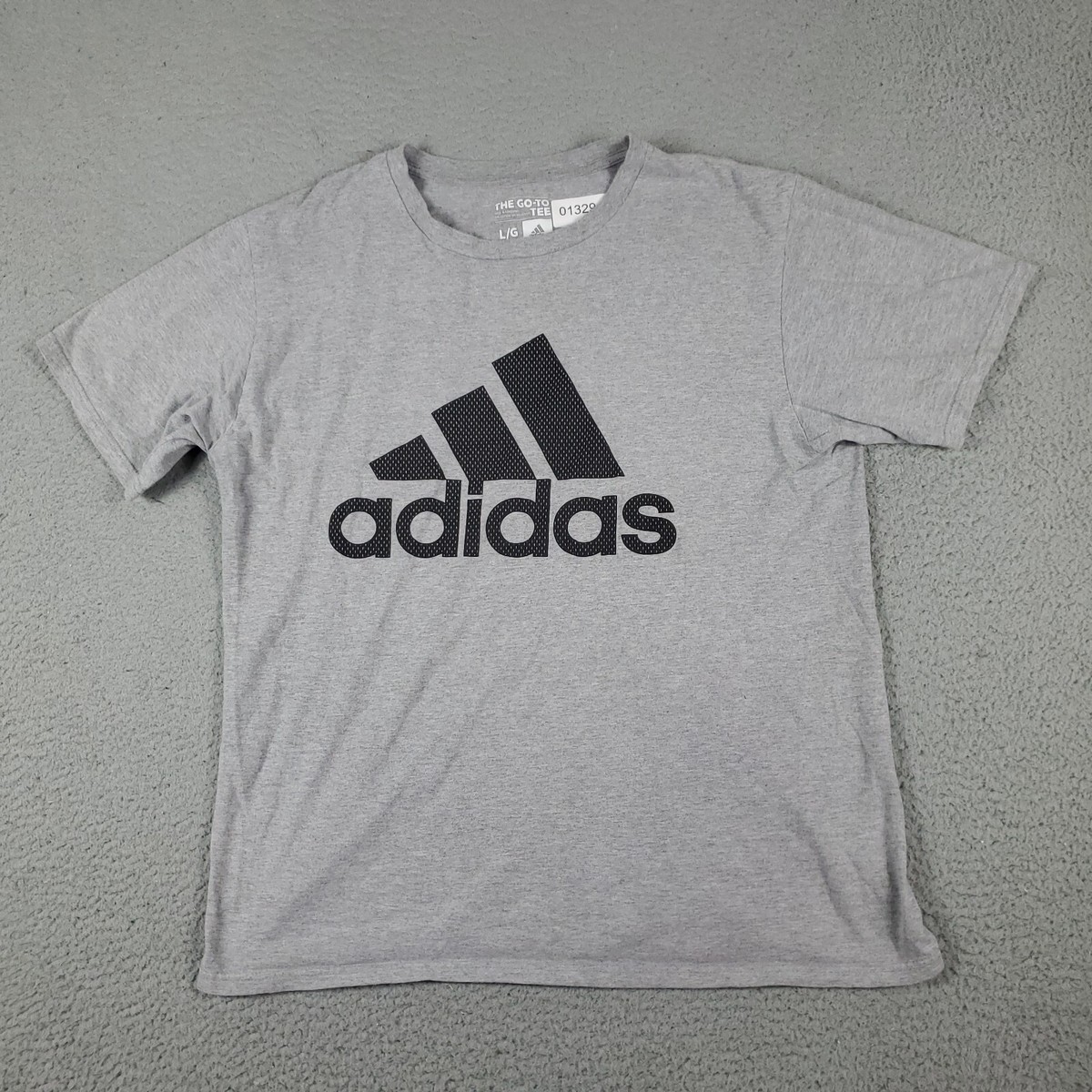【adidas】 Circular T-Shirt(送料込み) Adidas Black Center Logo Gray Casual Short Sleeve T-Shirt