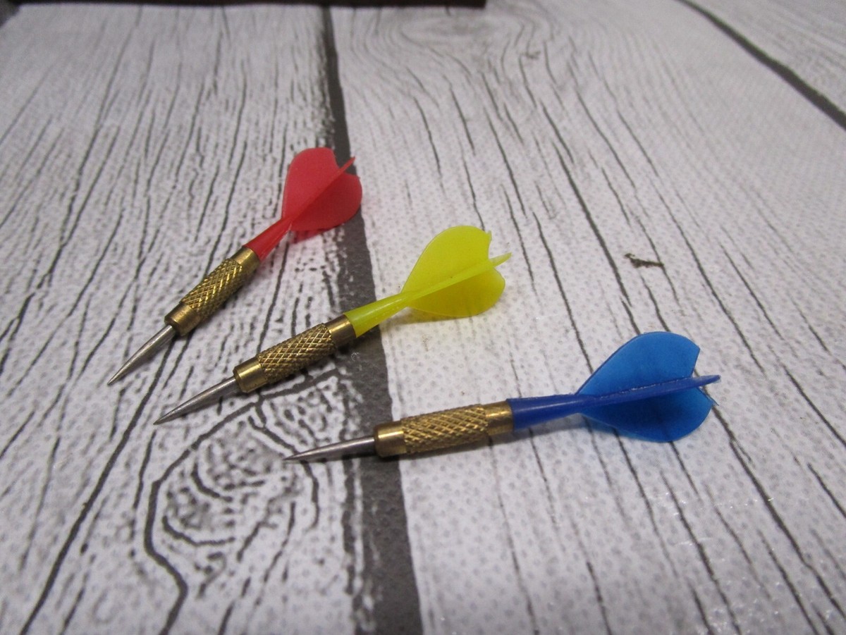 Kings Head Pub & Lodging Wooden Mini Dart Set Cabinet 5” Wide X 7