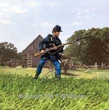 W.Britain 31376 Federal Infantry in Sack Coat Defending, No.2  Britains 