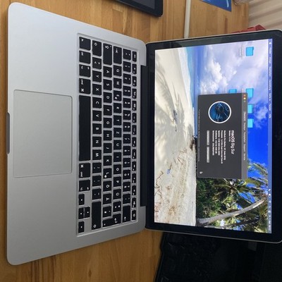 Apple MacBook Pro 13'' Retina A1502 2.4GHz Intel i5 8GB RAM 256GB SSD Inkl. OVP