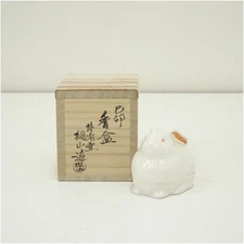 Kotoura Kiln Kogo Zodiac Rabbit by Kiryuzan Wada with Wooden Box