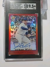 2024 TOPPS ARCHIVES RED JORDAN WICKS AUTO SIGNED #D1 10/10 RED SGC 10 9.5 FOIL 