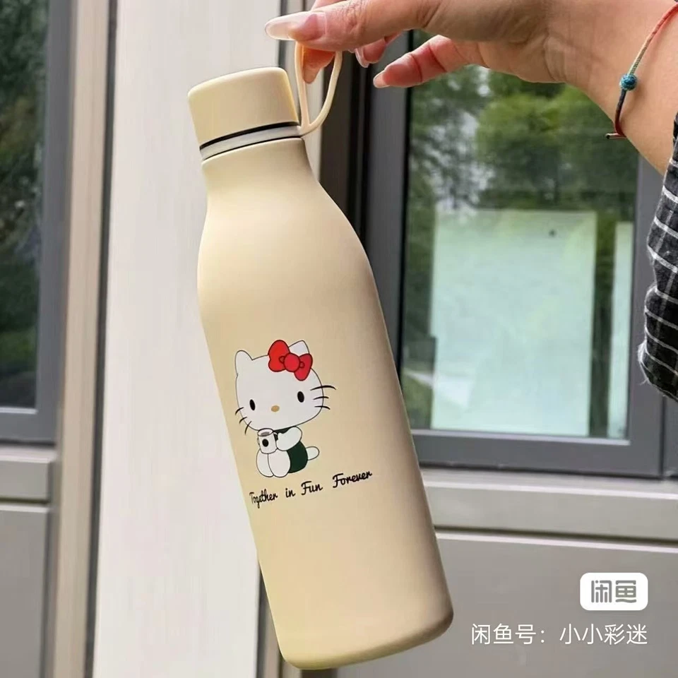 Botella de agua Starbucks x Hello Kitty SS 20 OZ - “Juntos en diversión para siempre” Foto 4 de 4