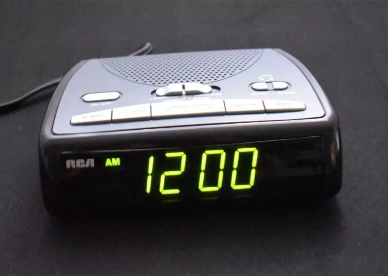 RCA RP 5400 A Multi function Dual Wake Alarm Clock AM/FM Radio Tested Works photo RCA RP 5400 A Multi function Dual Wake Alarm Clock AM/FM Radio Tested Works featured image