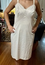 Vintage KOMAR White Nylon  Lace Full-slip Dress Lingerie SZ 38