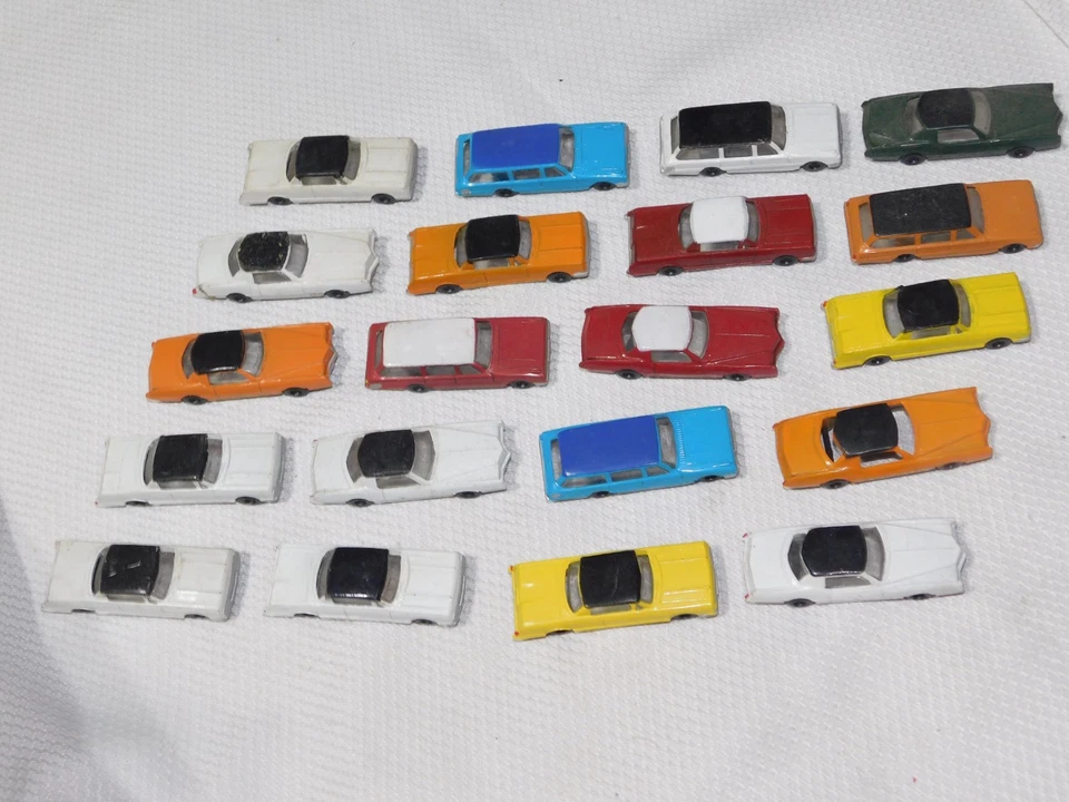 Lot of 20 HO Scale Vehicles Honk Kong 1/87 Plastic Vintage - Image 3 of 4