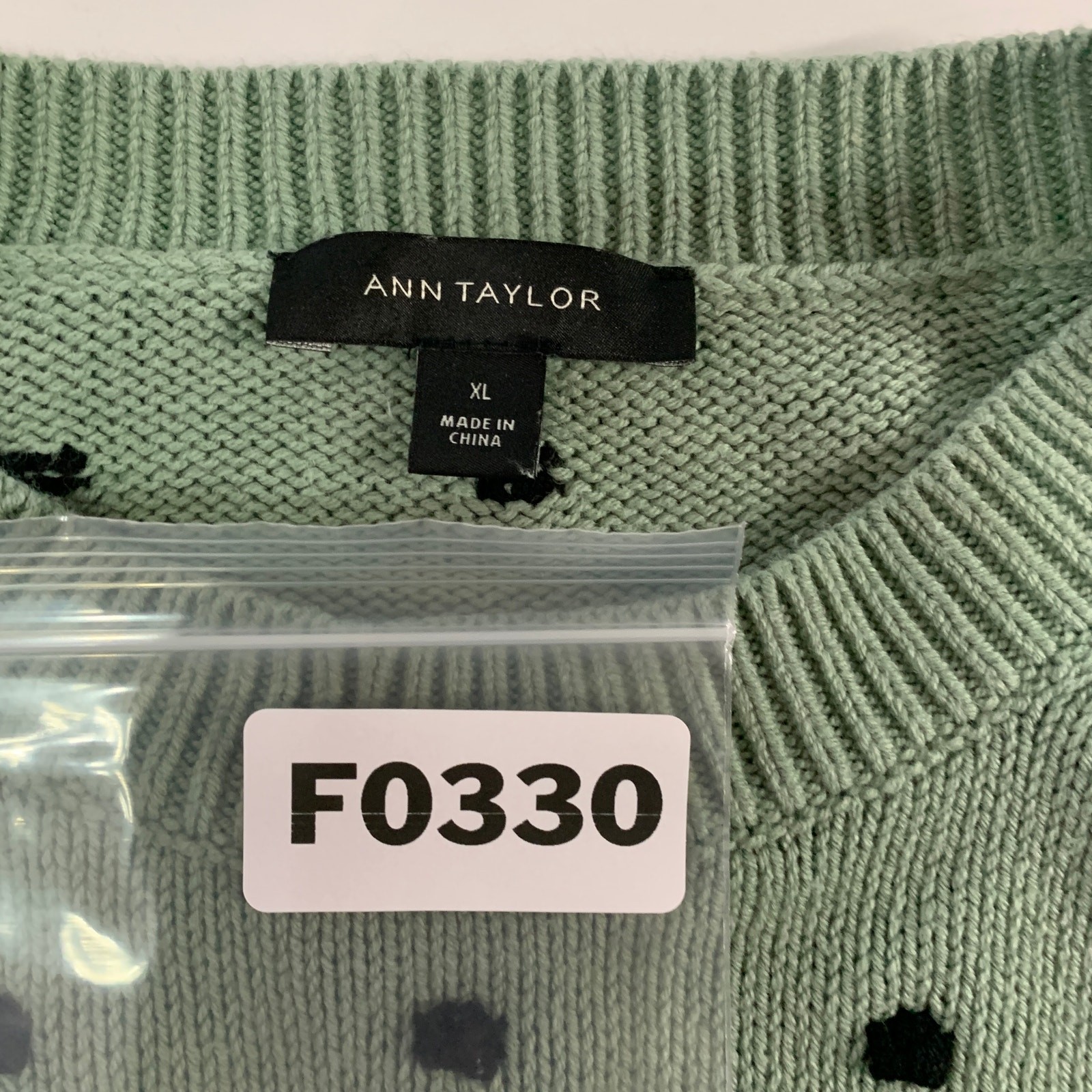 Ann Taylor XL Popcorn Stitch Puff Sleeve Sweater Dusty Green Polka Dot Normcore