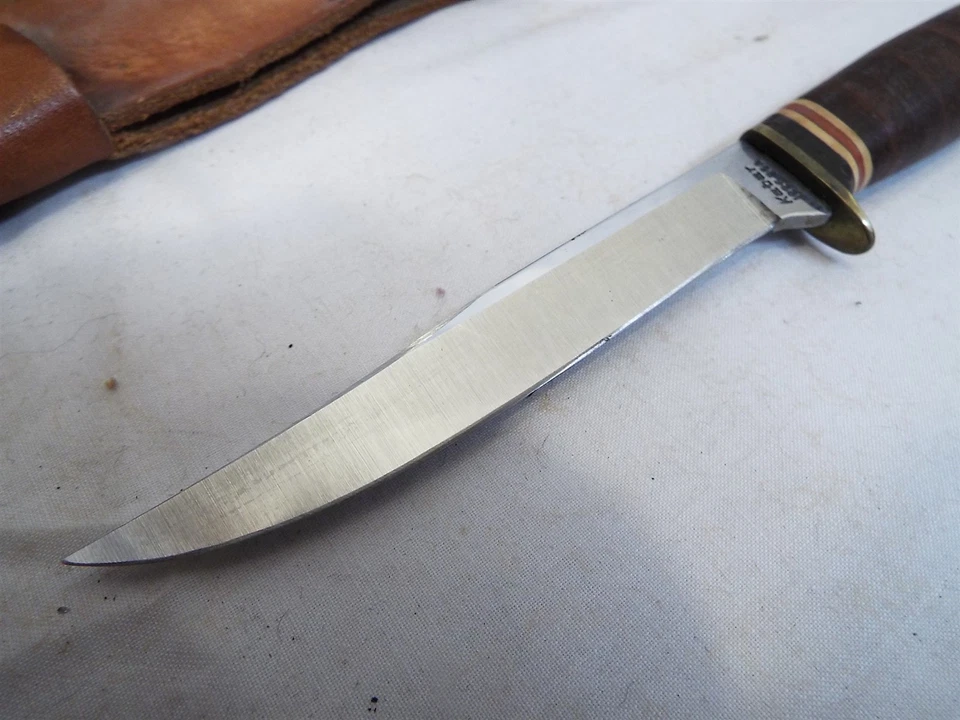 Cuchillo de caza Kabar 1226 EE. UU. Aleta pequeña pájaro y trucha hoja fija funda Ka-Bar Foto 2 de 4