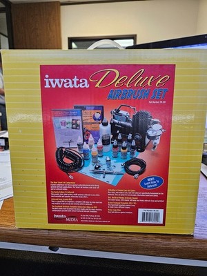 Iwata Deluxe Airbrush Kit with Eclipse HP-CS Item #IW200