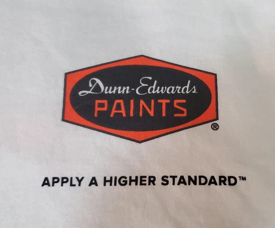 Camiseta Dunn-Edwards Pinturas Talla XL NUEVA SIN ETIQUETAS Celebrando 100 Años Gráfico Blanco Foto 4 de 4