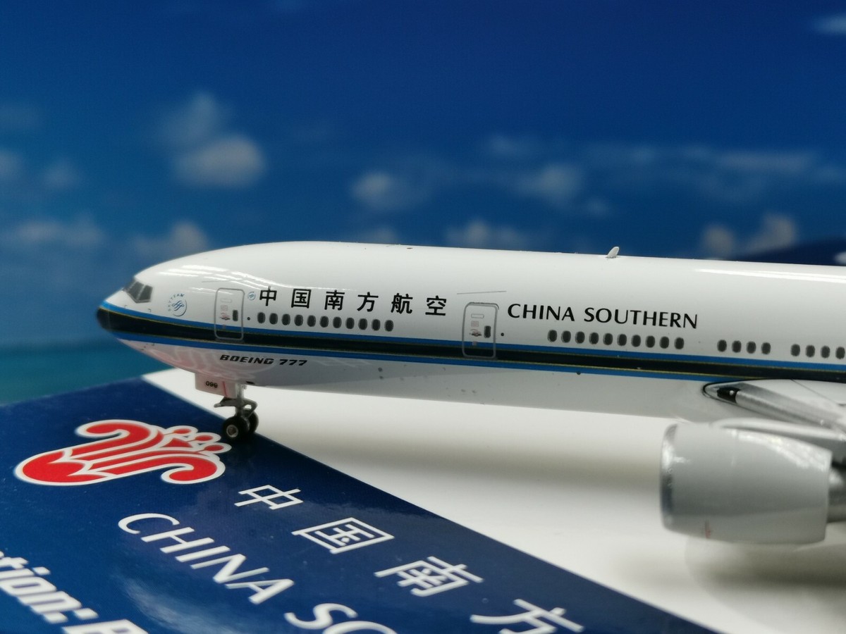 Phoenix 1/400 中国東方航空 B777-300ER Phoenix China Airlines for Boeing 777-300ER B-18053 1:400