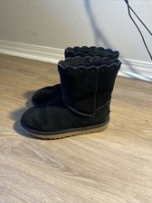 UGG 1013269k girls youth sz 4 black scalloped winter suede boots short