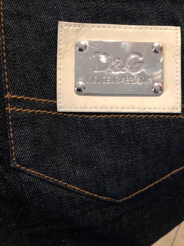 Authentic D&G HAWAII CAPRIS JEANS. JUNIOR. Measures 28”. - Picture 7 of 7
