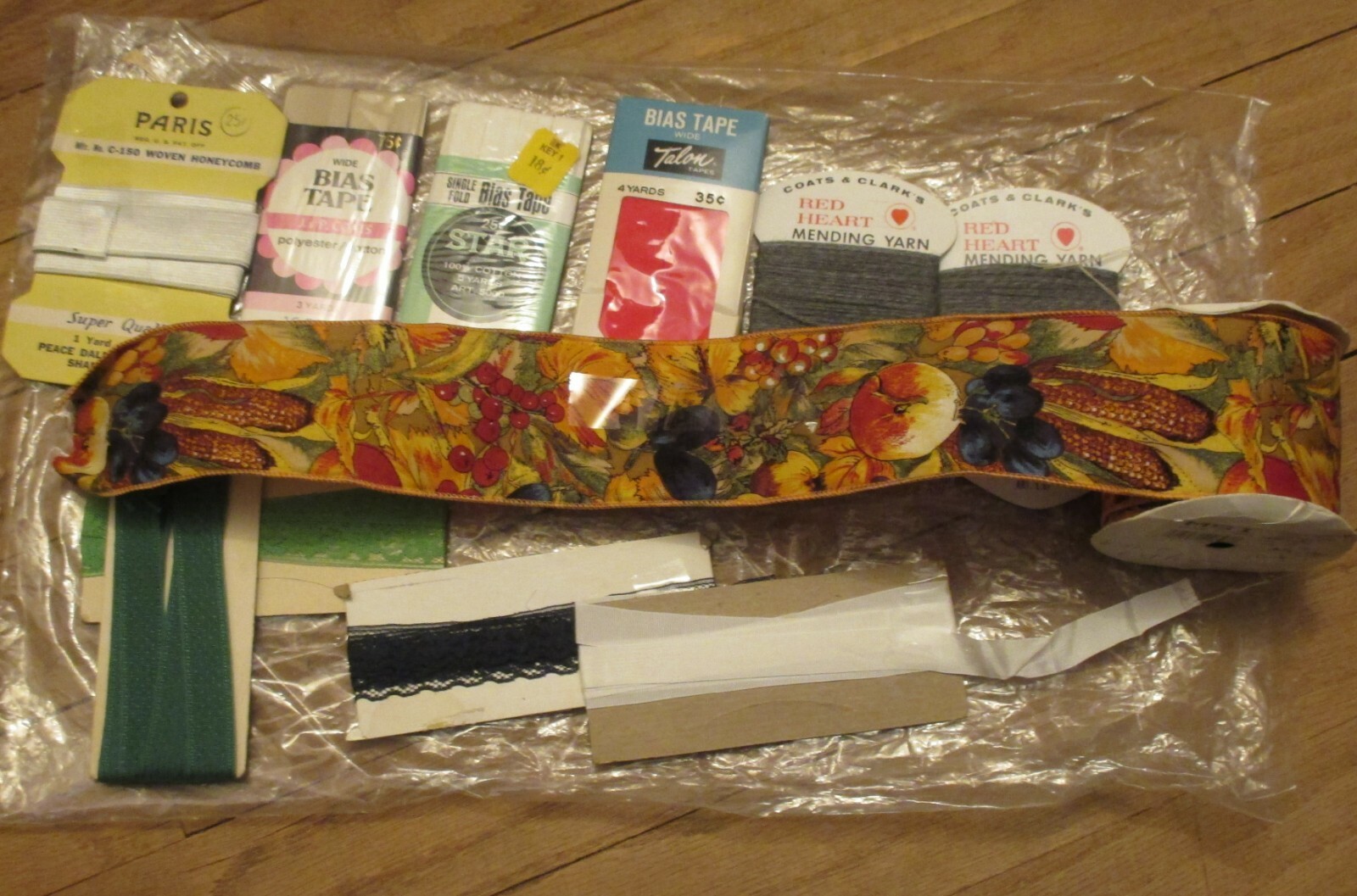 VINTAGE LOT ASSORTED CRAFT SEWING SUPPLIES eBay