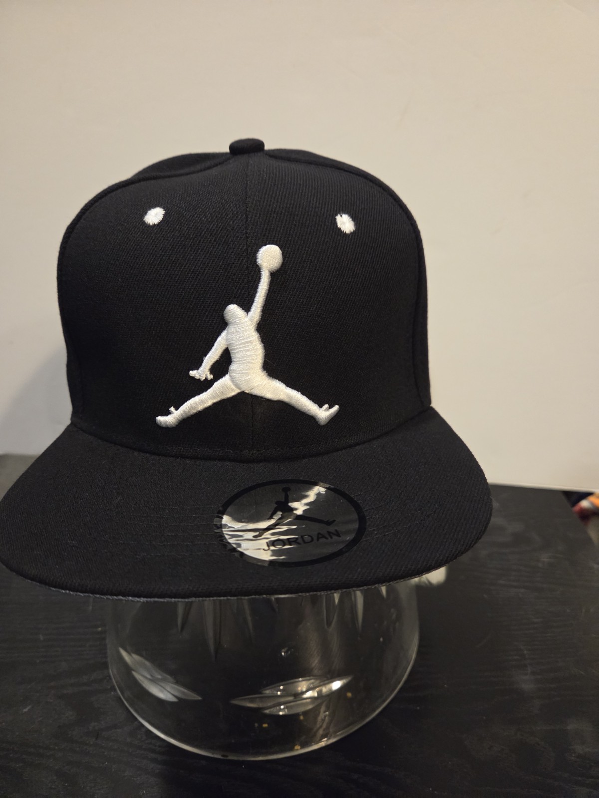 NIKE AIR JORDAN BLACK ADJUSTABLE ADULT BASEBALL HAT. NEW