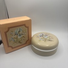 AVON Beauty Dust Body Powder Case w/ Candid 6oz Body Powder Sealed