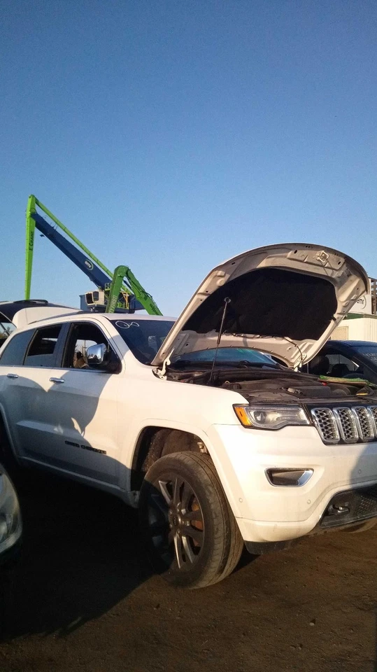 Used Washer Fluid Reservoir fits: 2017 Jeep Grand cherokee  Grade A Foto 3 de 4