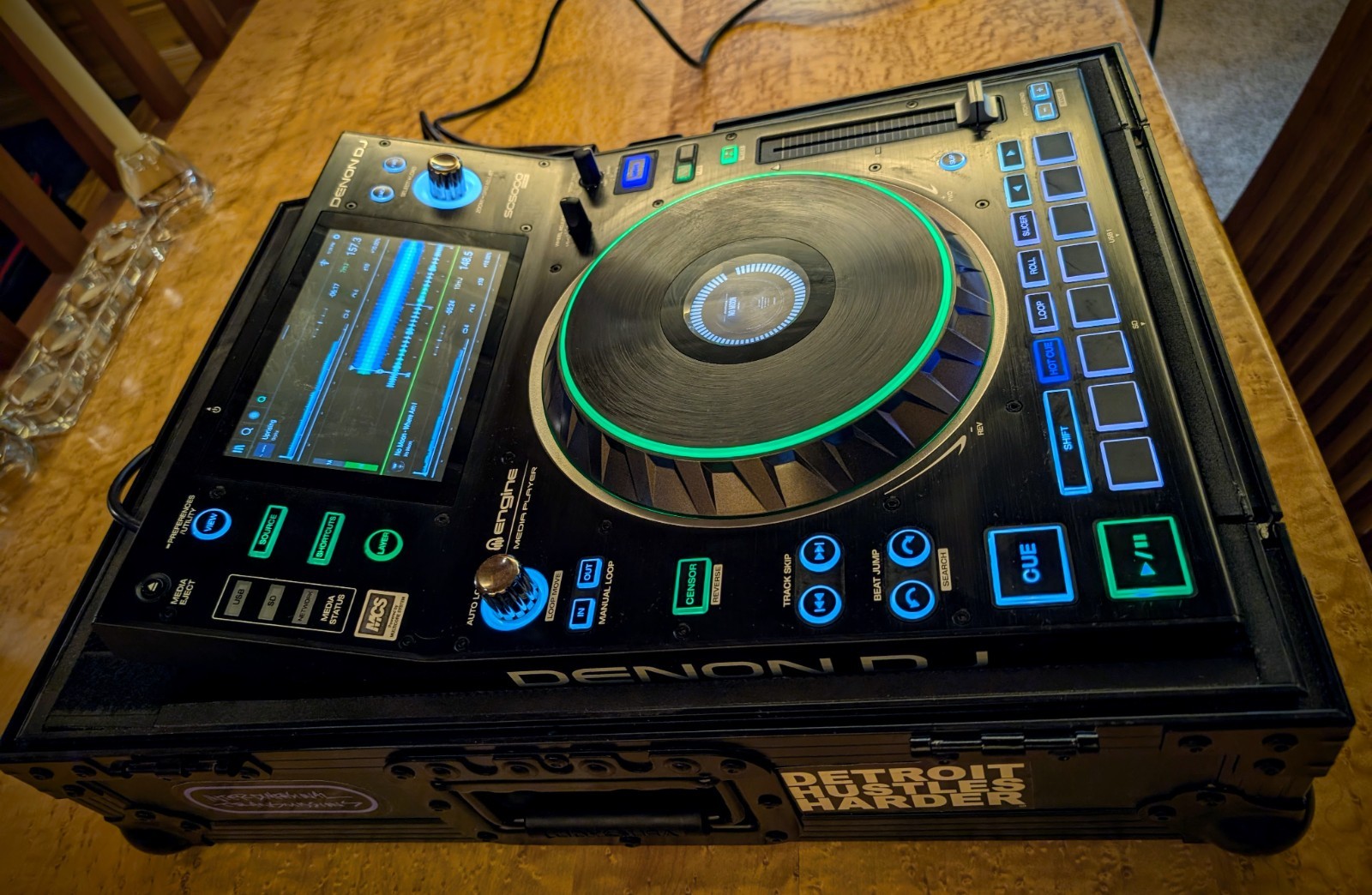 Denon DJ SC5000 Prime Great Condition - With Odyssey Flight 