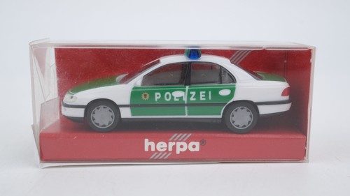 Herpa H0 042345 Opel Omega Sedán Policía | Zustand: Gebraucht