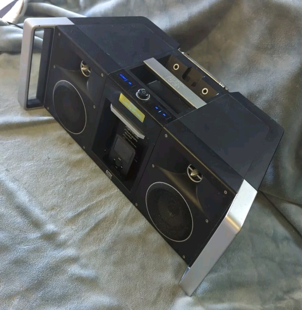 Altec Lansing inMotion MIX iMT810 Portable BoomBox for iPhone and