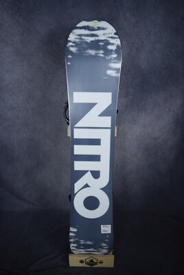 NEW NITRO TRANSITION SNOWBOARD SIZE 148 CM WITH NEW PICCO MEDIUM