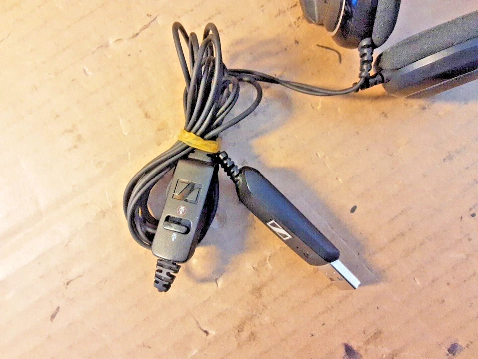 Sennheiser PC 8 USB On-Ear Stereo Headset With In-Line Volume EPOS - Image 3 of 4