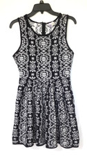 Francescas ALYA Fit & Flare Sweater DRESS L LARGE black white PLEATED Modern