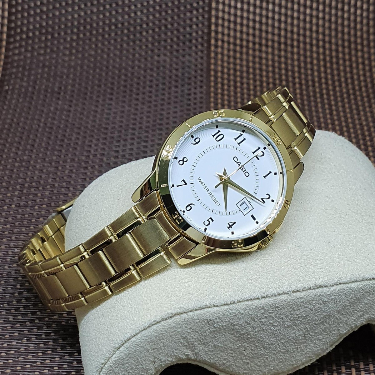 Casio LTP-V004G-7B2 Orologio Da Donna Al Quarzo – Cassa In Ottone Dorato – Quadrante Bianco – Cinturino Acciaio Dorato