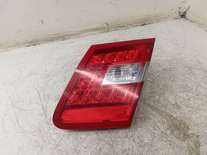 MERCEDES-BENZ E W212 Heckklappenleuchte rechts A2129060258 2.14 Diesel 28703451
