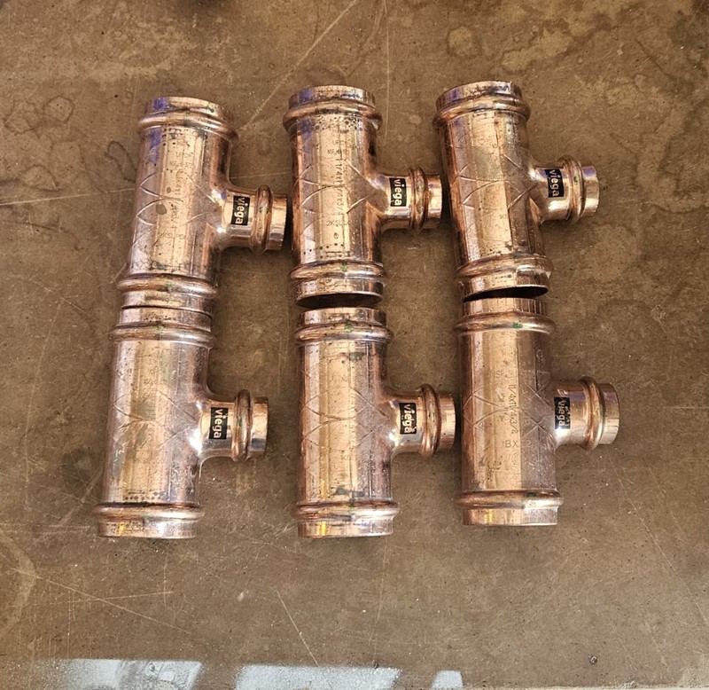 Viega Propress 1-1/4" Tees(6)  2=1-1/4"  4=1-1/4"x3/4"