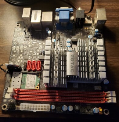 ZOTAC IONITX-B Socket 441 Intel IONITX-B-E mini Motherboard