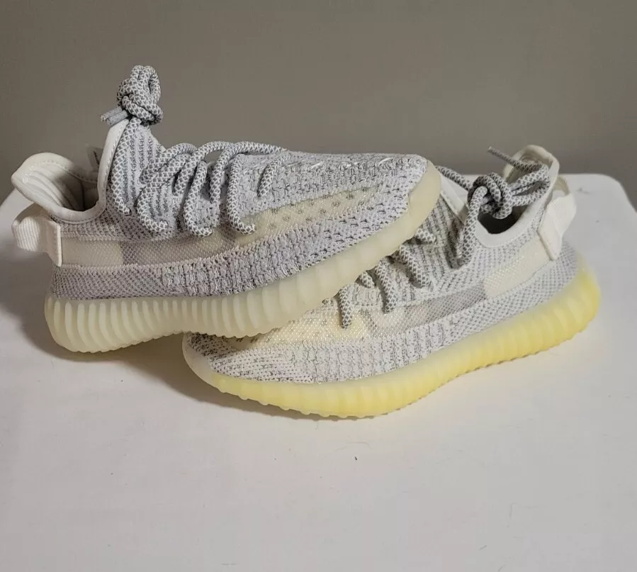 Static hotsell 3m yeezys